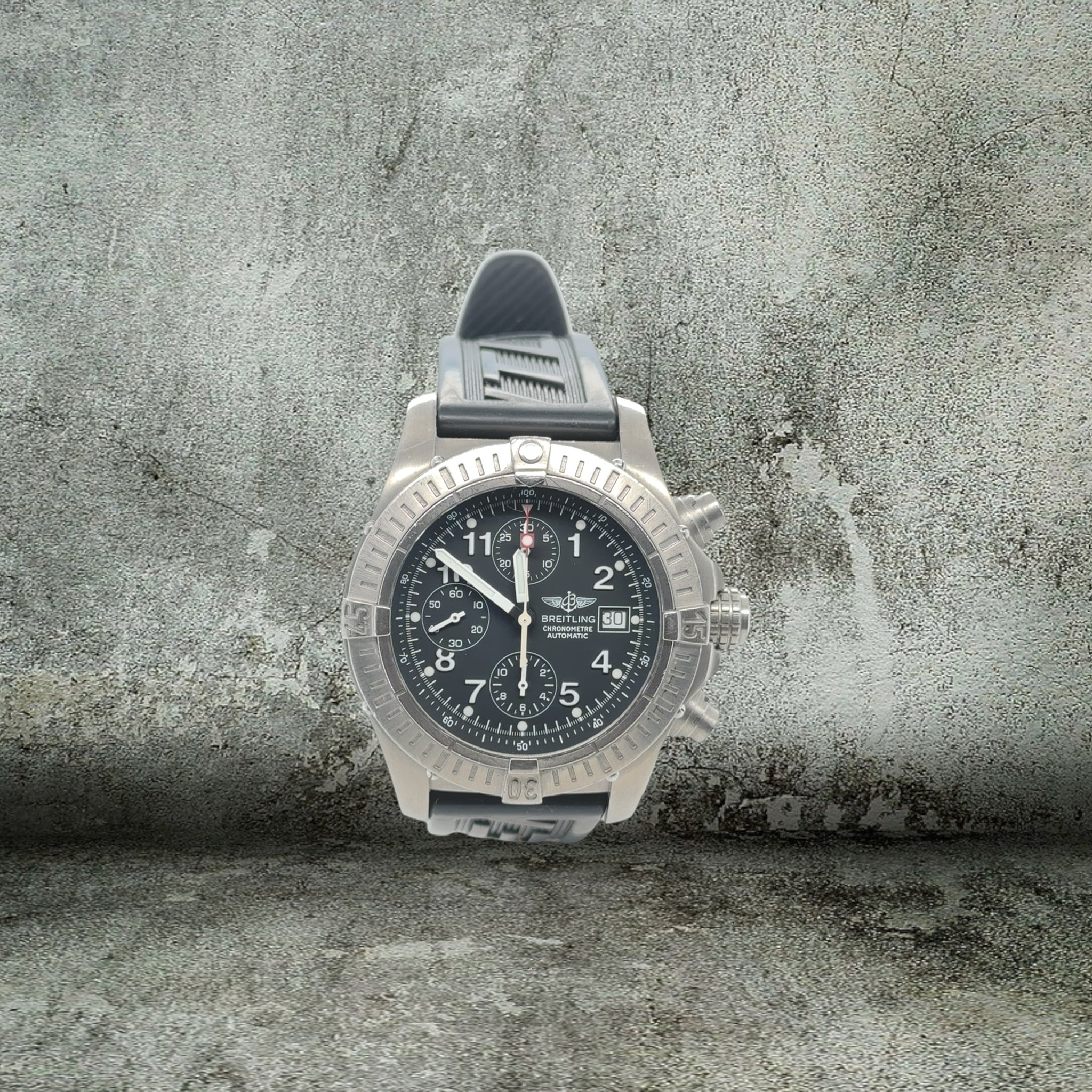 BREITLING AVENGER CHRONO TITANIO